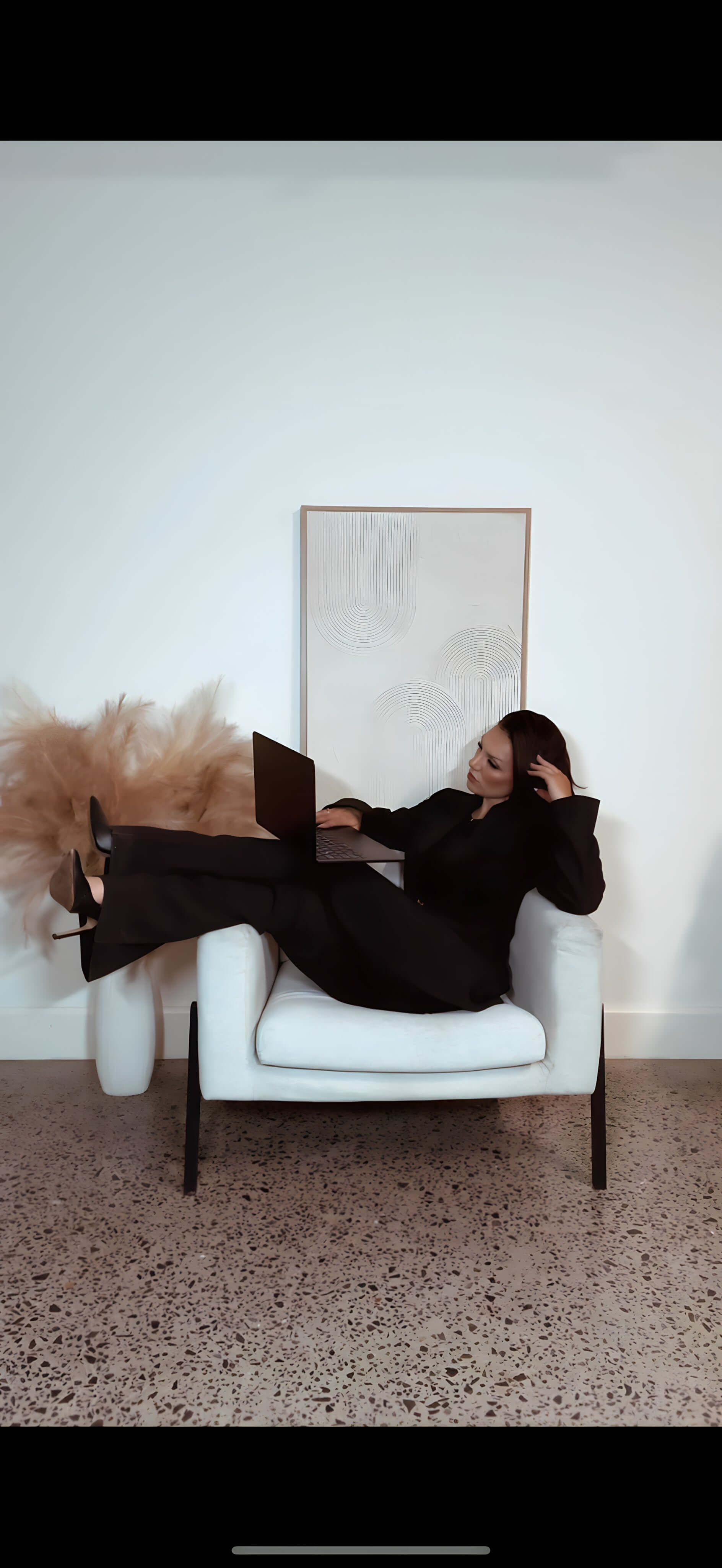 Online lash course preparing beginners for client lash sets