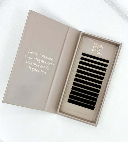Signature 0.15 Mixed Trays for professional lash extensions with multiple lengths for classic sets