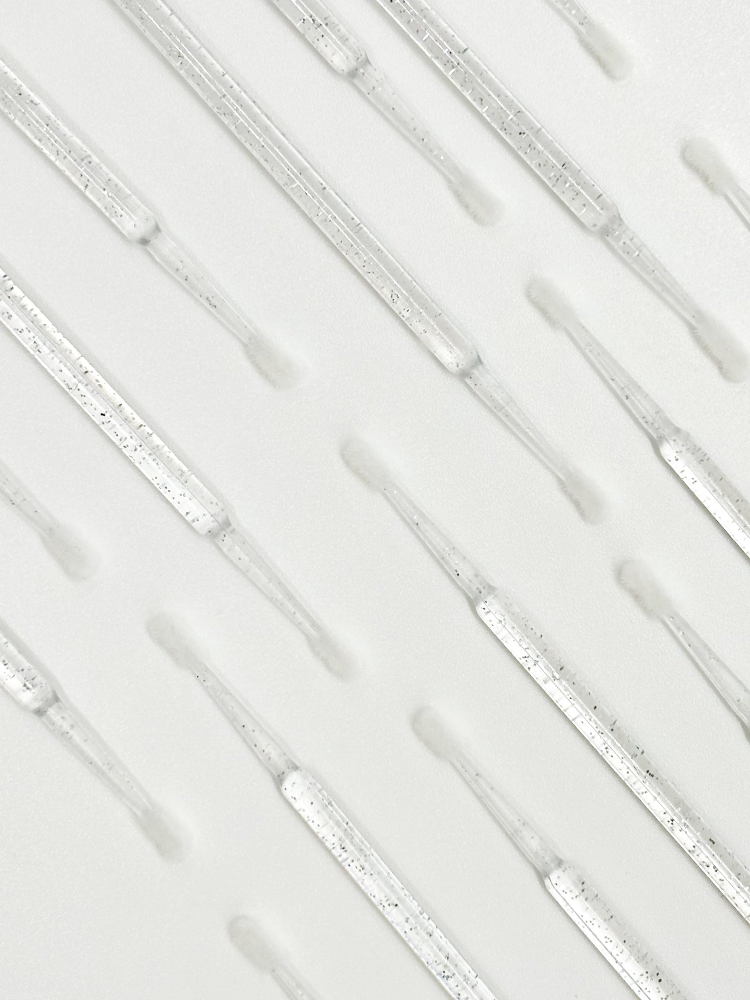 Microfibre wands for lash primer and adhesive application